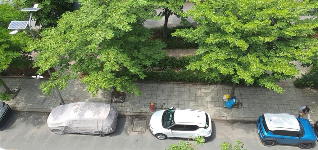 Chính chủ bán nhà view công viên mặt tiền hà huy giáp ngay ngã tư ga