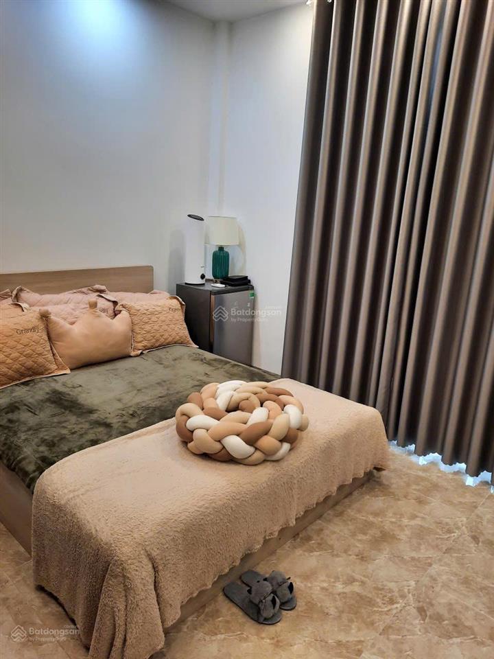 Chính chủ bán nhà view công viên mặt tiền hà huy giáp ngay ngã tư ga