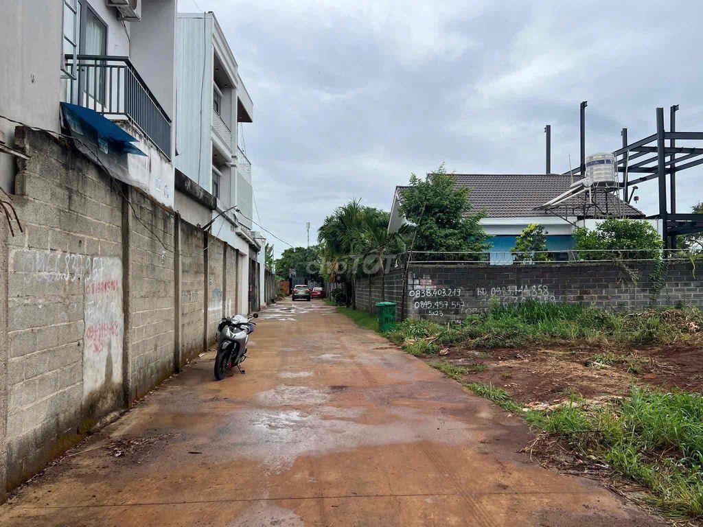 Cần tiền bán nhanh lô đất cách ĐH.BMT 700m