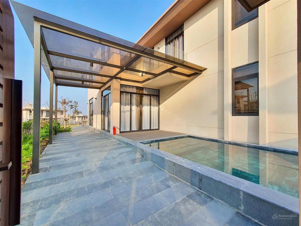 Btlk cam ranh mystery villas  bãi biển đẹp nhất thế giới và rất gần ngay sân bay cam ranh.