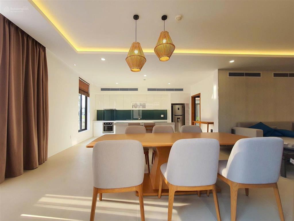 Btlk cam ranh mystery villas  bãi biển đẹp nhất thế giới và rất gần ngay sân bay cam ranh.