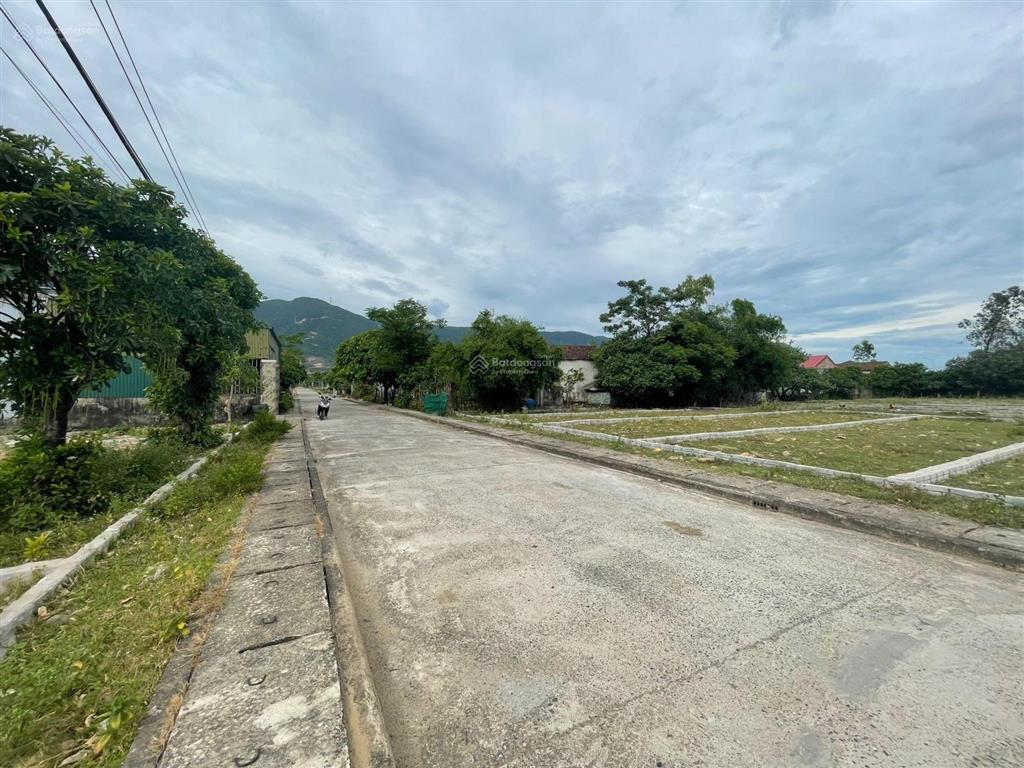 Bán gấp mảnh đất thổ cư mặt đường chính kỳ phương chuẩn bị lên thành phố.  0969 596 ***