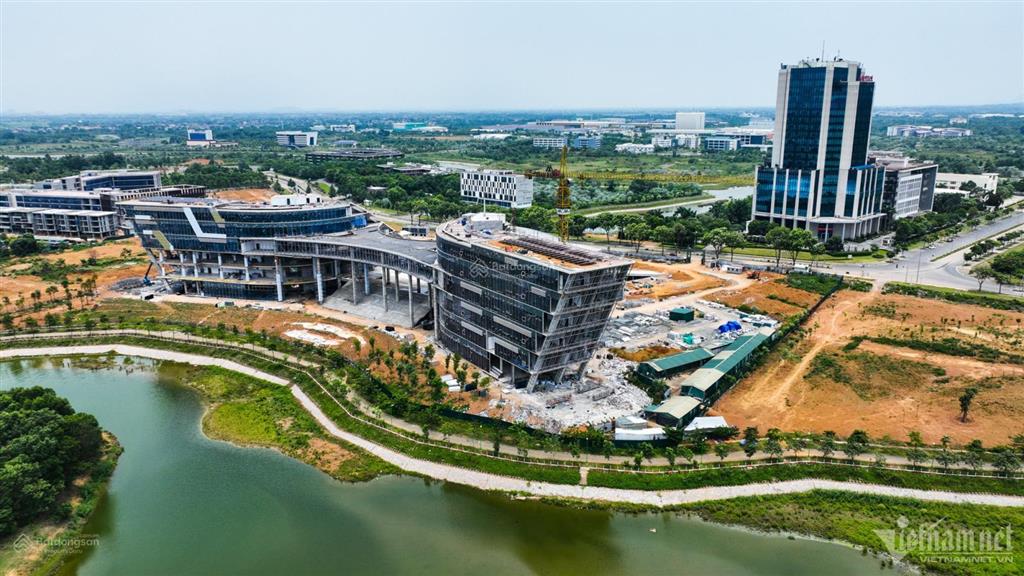 Bán gấp 100m2 vai réo, phú cát, ngay giáp khu cnc và tổ hợp y tế. giá vốn chỉ từ 2,5 tỷ bao phí