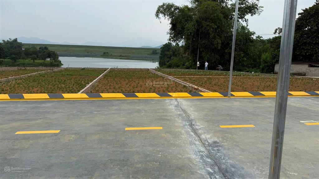 Bán đất mặt hồ đồng mô, sơn tây 2 tỷ 110m2 mặt tiền 6m, ngõ 6m đẹp bao phí
