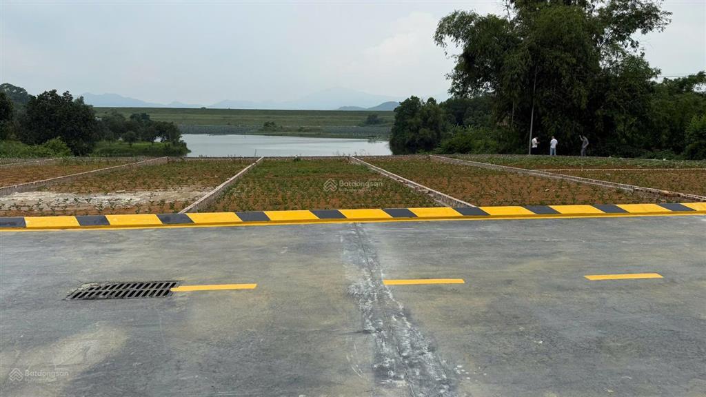 Bán đất mặt hồ đồng mô, sơn tây 2 tỷ 110m2 mặt tiền 6m, ngõ 6m đẹp bao phí