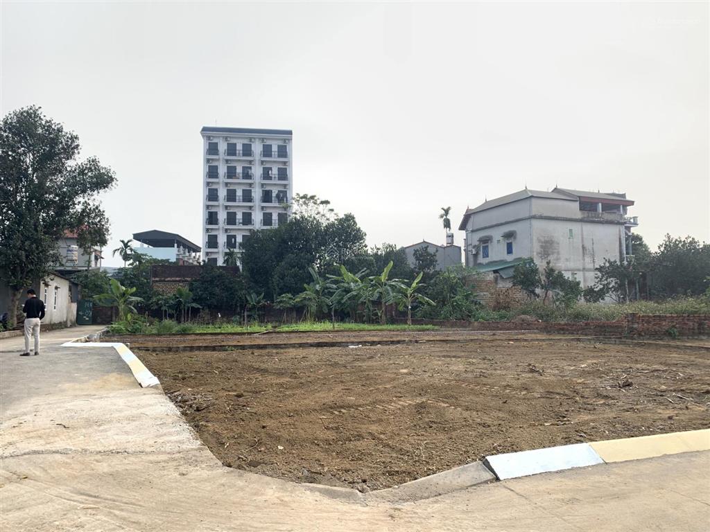 Bán đất đẹp tại đường tân xã, 36 triệu/m2, 100m2, cách fpt 3 phút, đang cho thuê tốt