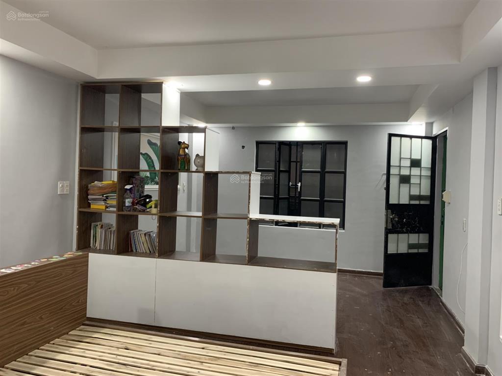 Bán căn hộ thiết kế studio 50m2, 1pn, 1wc, chung cư b3, 2,5 tỷ, hcm
