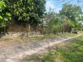 Ngộp hạ giá! bán lô đất tặng căn nhà mt đường số 518 trải đá xe tải, dt 2.703m2, có 300m2 thổ cư