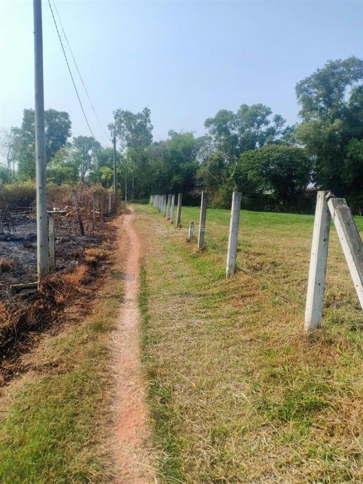 Cần tiền làm ăn  bán gấp lô đất 2 mặt tiền  giá chỉ 999 triệu