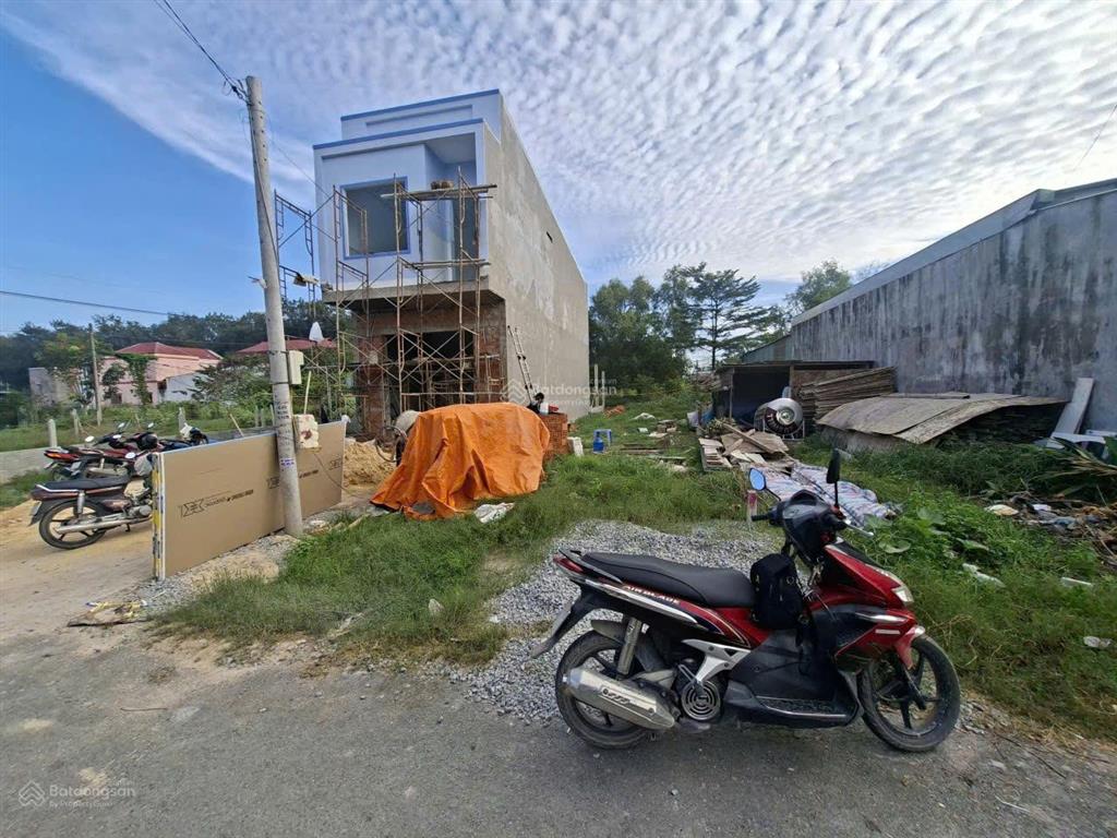 Giảm giá! bán gấp lô đất mt đường nhựa, dt 162,4m2, 100% thổ, xã tân thạnh đông, củ chi