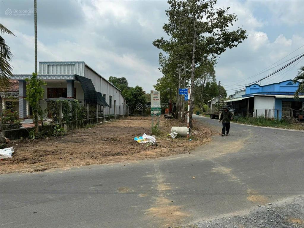 Bán lô đất góc 2 mt đường trương thị kiện, dt 198m2, có 120m thổ, kdc hh, xã thái mỹ