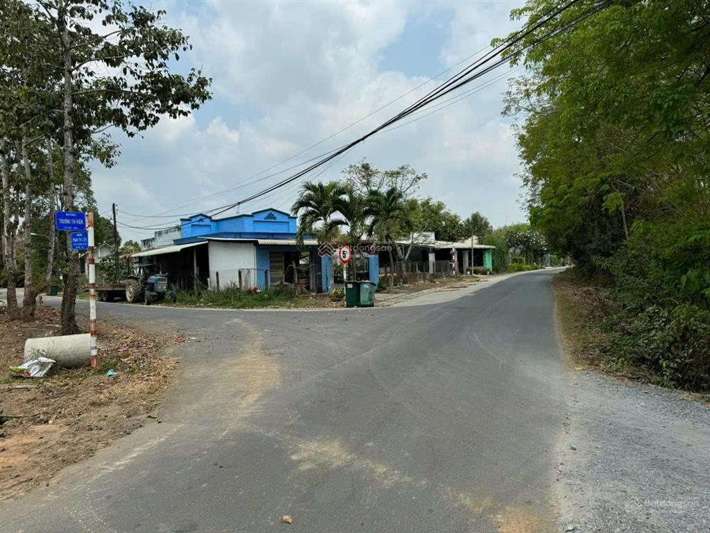 Bán lô đất góc 2 mt đường trương thị kiện, dt 198m2, có 120m thổ, kdc hh, xã thái mỹ