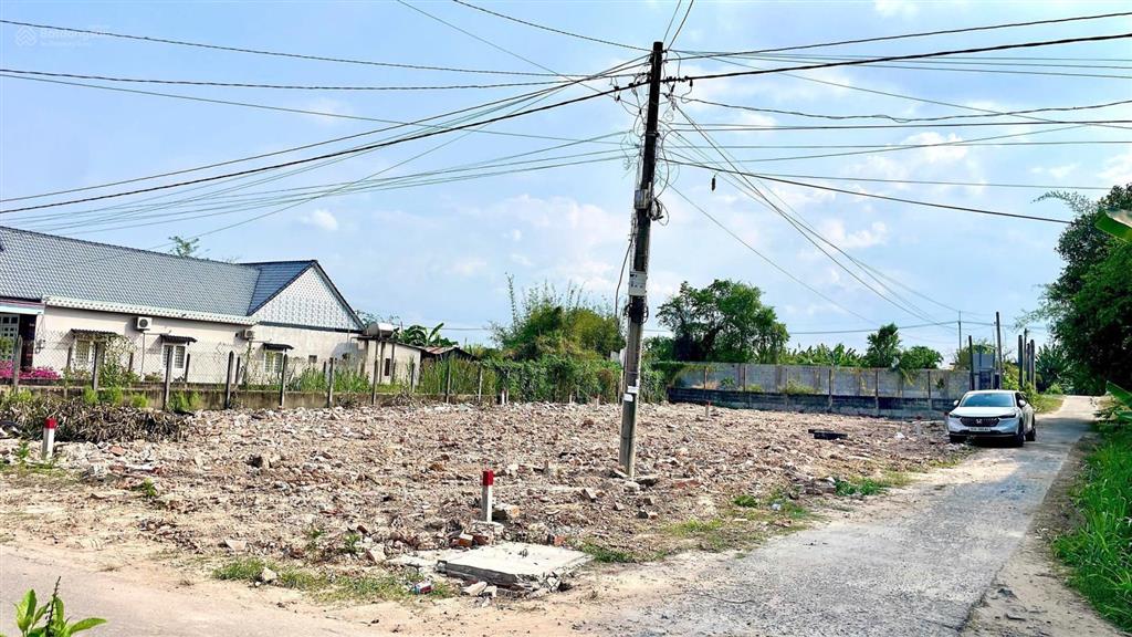 Cắt lỗ nhiều! bán lô đất mặt tiền đường nhựa 583, dt 119m, full thổ, xã trung lập hạ