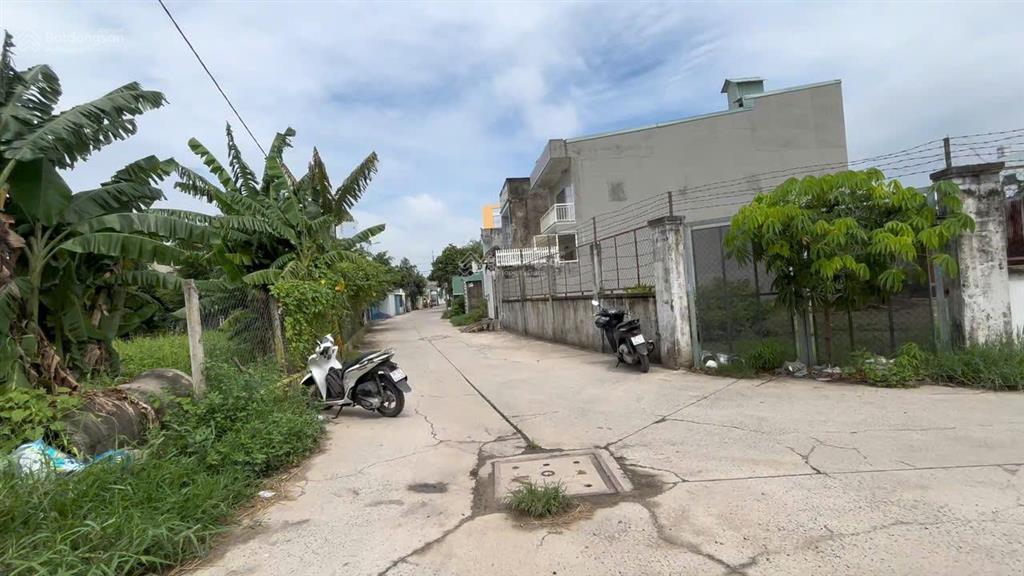 Bán đất mặt tiền đường tân hiệp 30 nối dài, 119m2 full thổ cư, hóc môn
