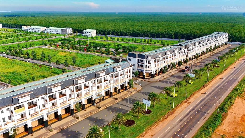 Bán đất vị trí vàng sổ hồng trao tay century sân bay long thành ngân hàng cho vay 70% 0936 633 ***