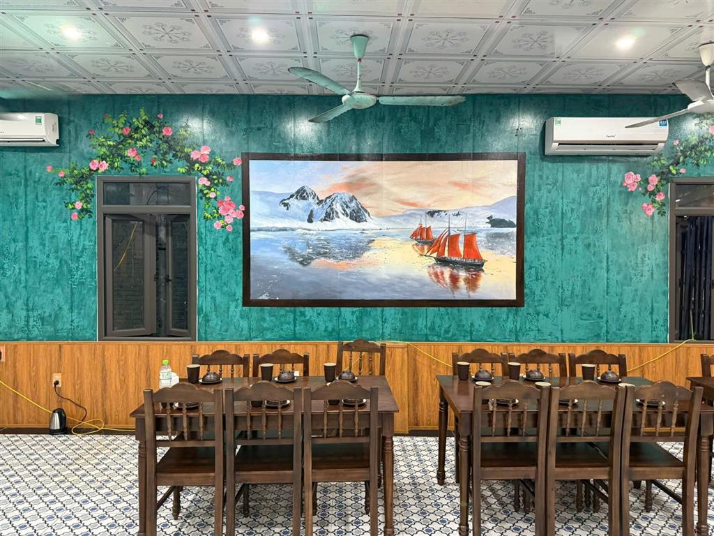 Bán lô đất vàng mặt phố đi bộ minh châu  cách biển minh châu 100m