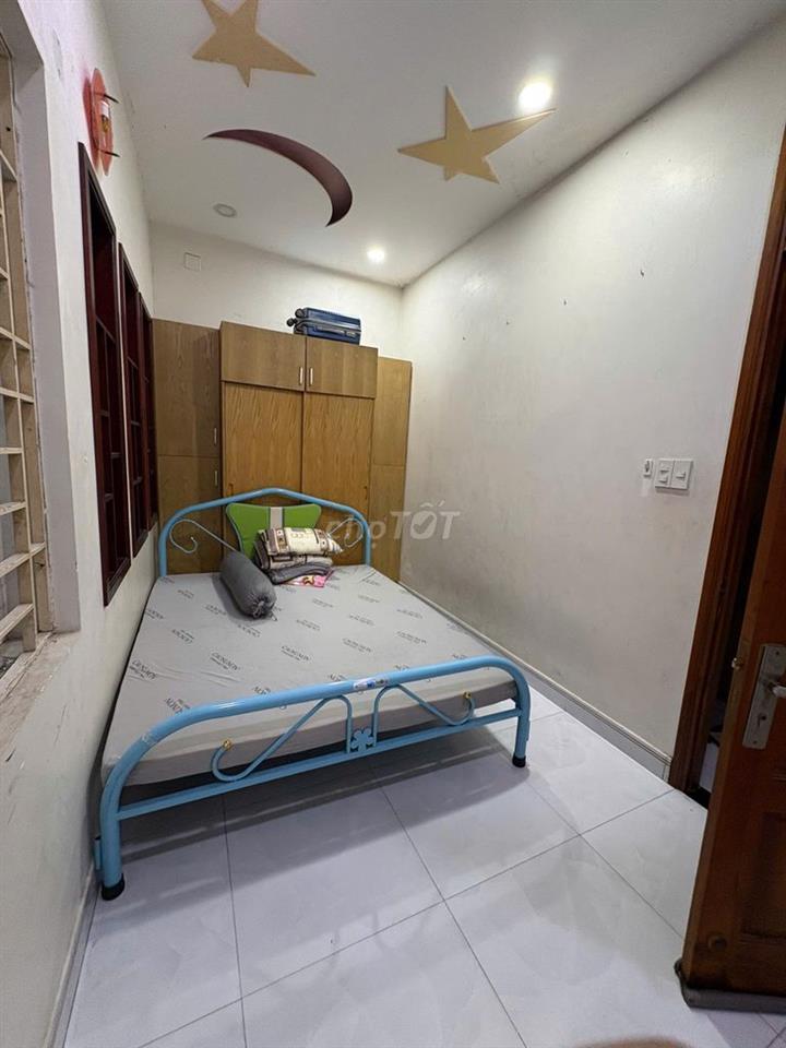 Cho thuê nhà nguyên căn Lê Văn Chí