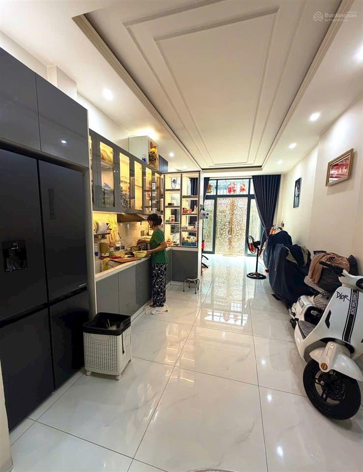 Nhà 4 tầng full nội thất mới đẹp hẻm 30 lâm văn bền giá chỉ 5,3 tỷ