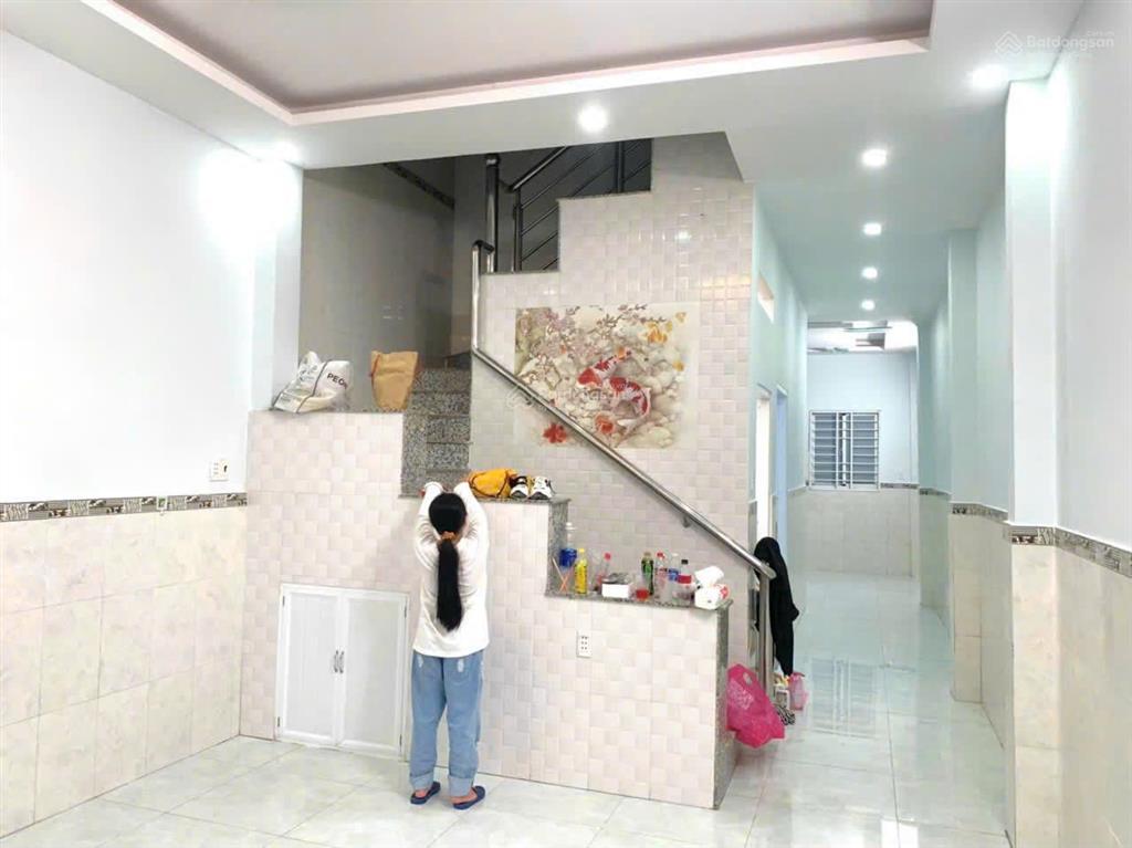 Nhà hẻm 88 nguyễn văn quỳ 4x18m 1 lầu 3 pn 2 wc nhà rộng rãi, thoáng mát