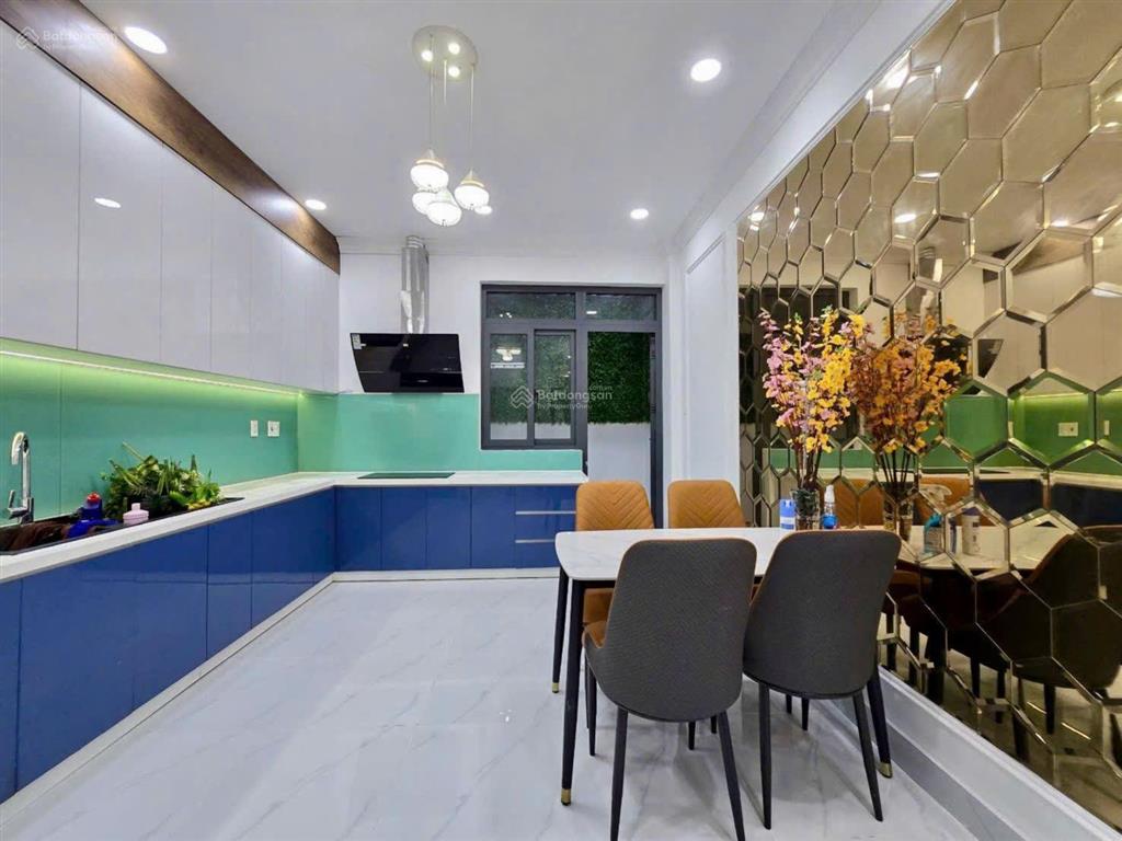 Nhà 4 tầng full nội thất mới đẹp vào ở ngay đường nguyễn văn quỳ, quận 7