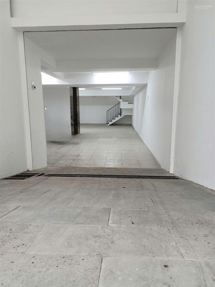 Nhà 5x20m xây 6 tầng 1 hầm 1 trệt 3 lầu st 6pn 8wc đường số tân quy