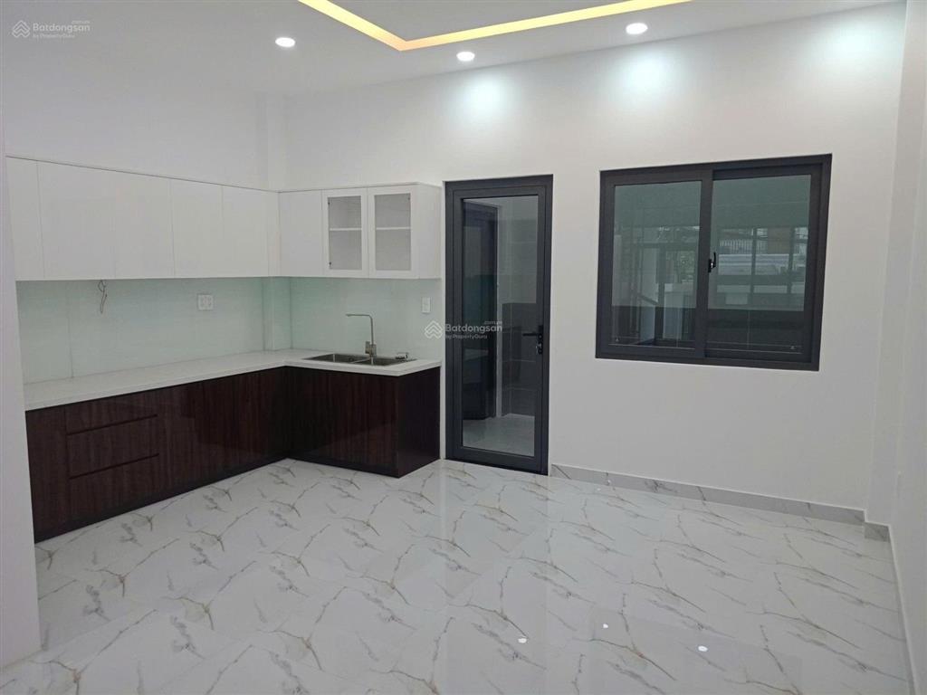 Nhà 5x20m xây 6 tầng 1 hầm 1 trệt 3 lầu st 6pn 8wc đường số tân quy