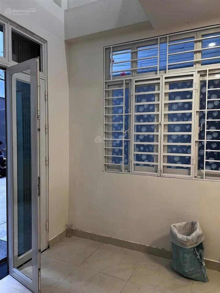 Nhà hxh 180 bùi văn ba căn góc, 4 tầng thoáng mát có sân thượng