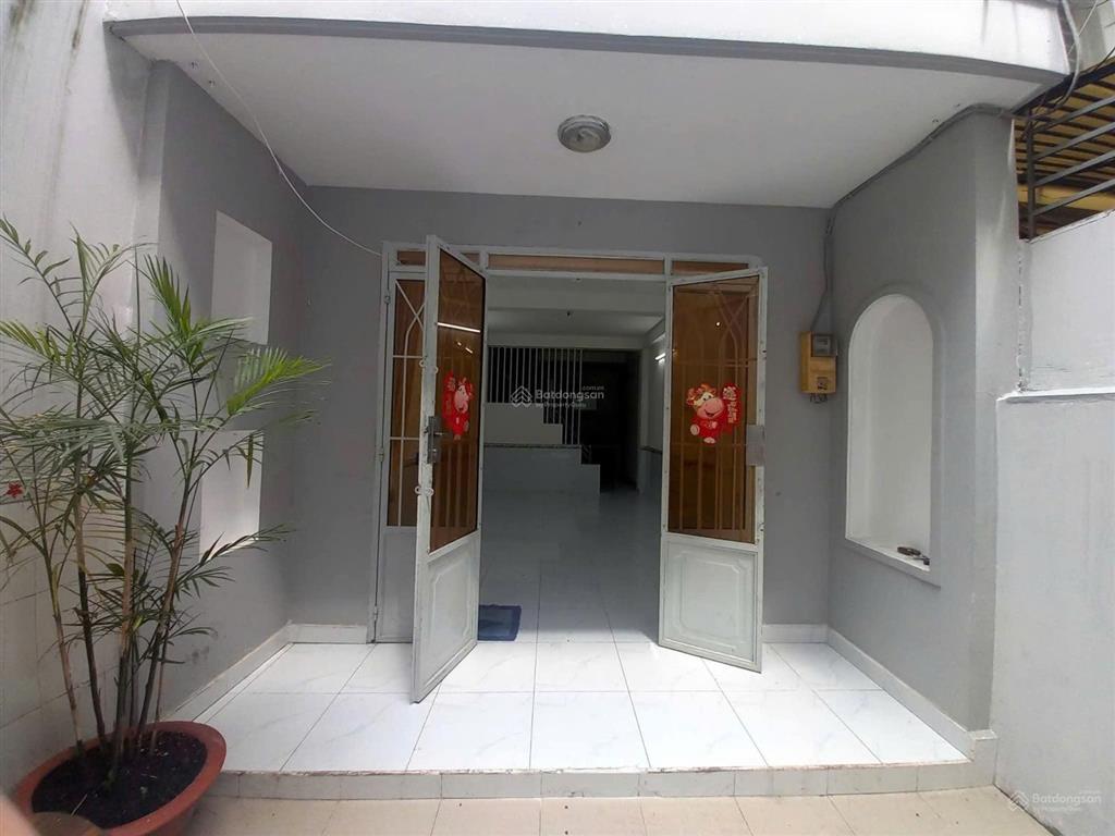 Nhà nguyên căn 4x15m 1 lầu 2pn 2wc ngay kcx tân thuận q7