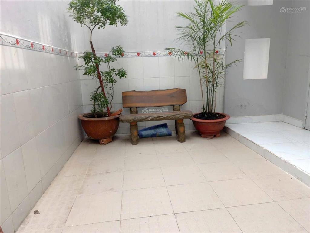 Nhà nguyên căn 4x15m 1 lầu 2pn 2wc ngay kcx tân thuận q7