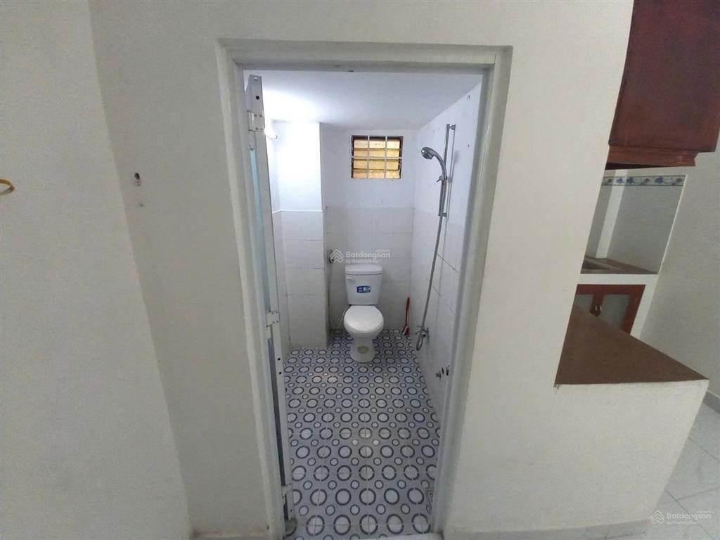Nhà nguyên căn 4x15m 1 lầu 2pn 2wc ngay kcx tân thuận q7
