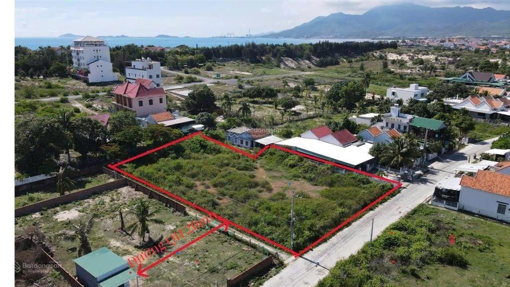 Đất biển nằm ngay khu trung tâm du lịch dốc lết