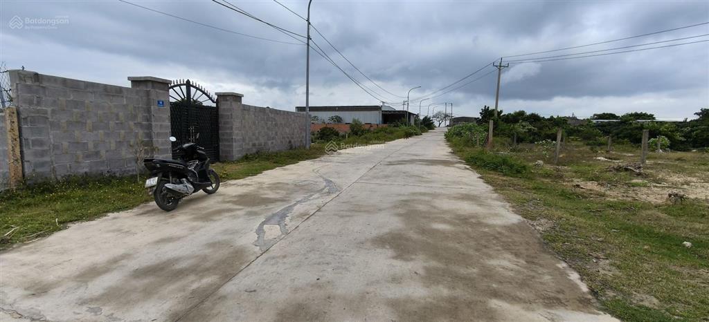 Đất biển nằm ngay khu trung tâm du lịch dốc lết