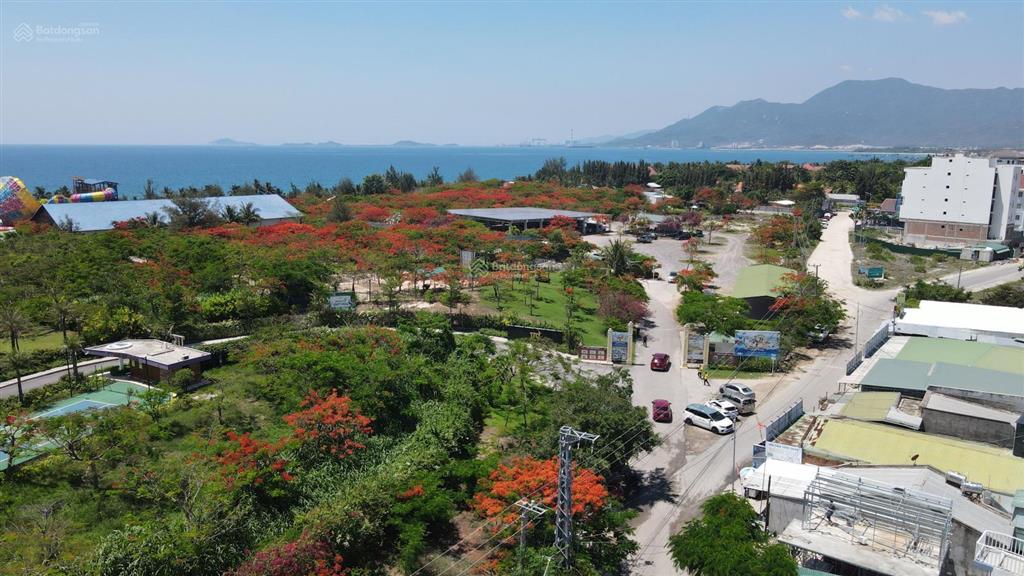 Bán đất đối diện khu nghỉ dưỡng du lịch ttc vân phong bay dốc lết