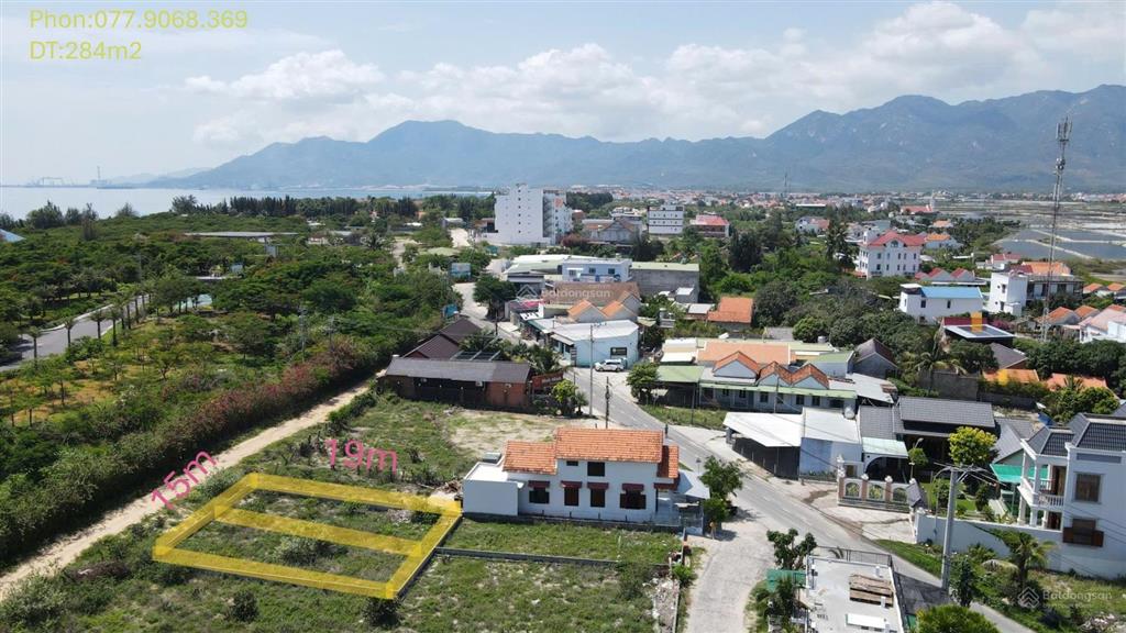 Bán đất đối diện khu nghỉ dưỡng du lịch ttc vân phong bay dốc lết
