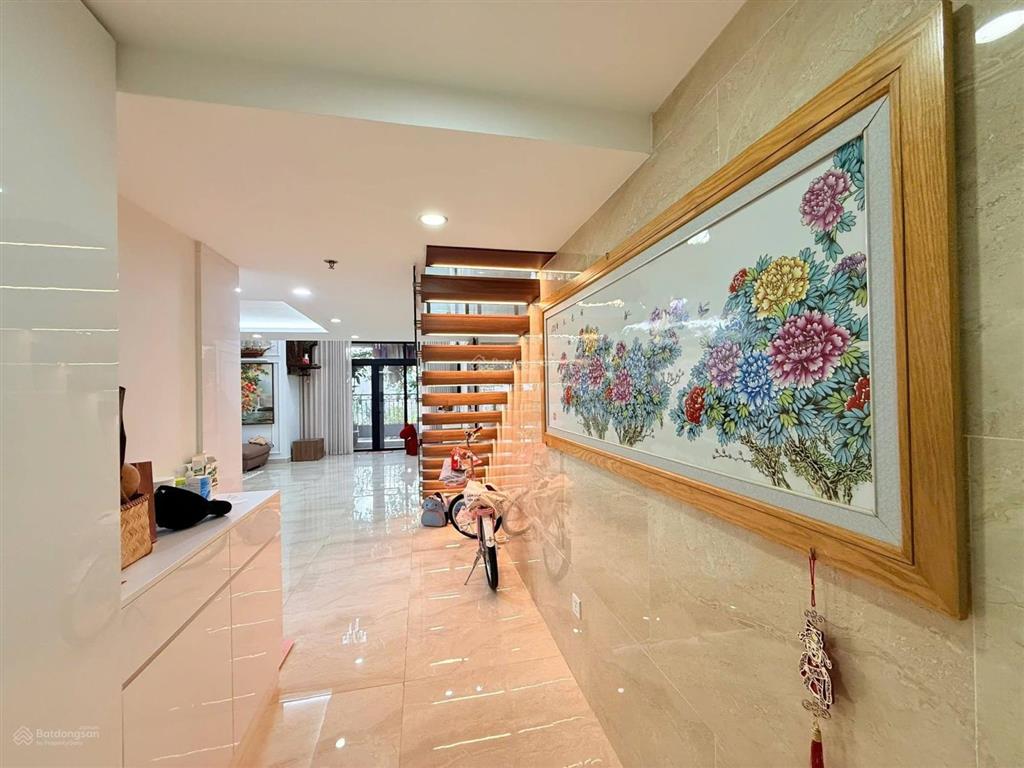 Siêu phẩm duplex royal city, căn hộ hiếm đẳng cấp. dt 190m, 4 ngủ, 4 wc. giá 21 tỷ tl