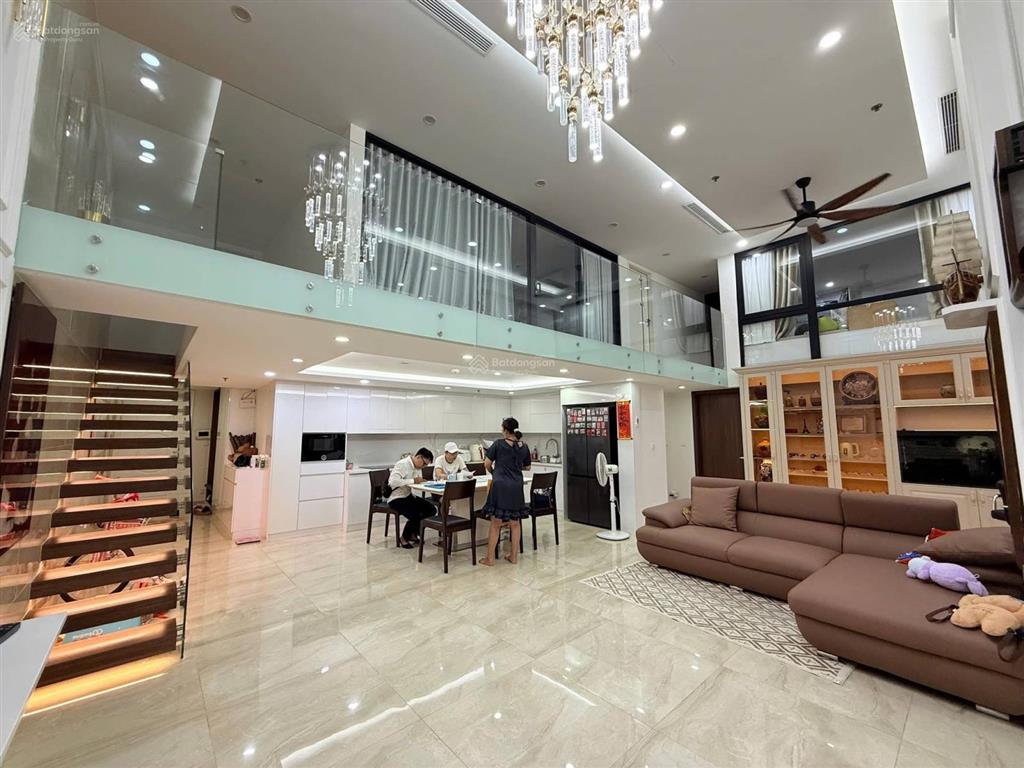 Siêu phẩm duplex royal city, căn hộ hiếm đẳng cấp. dt 190m, 4 ngủ, 4 wc. giá 21 tỷ tl