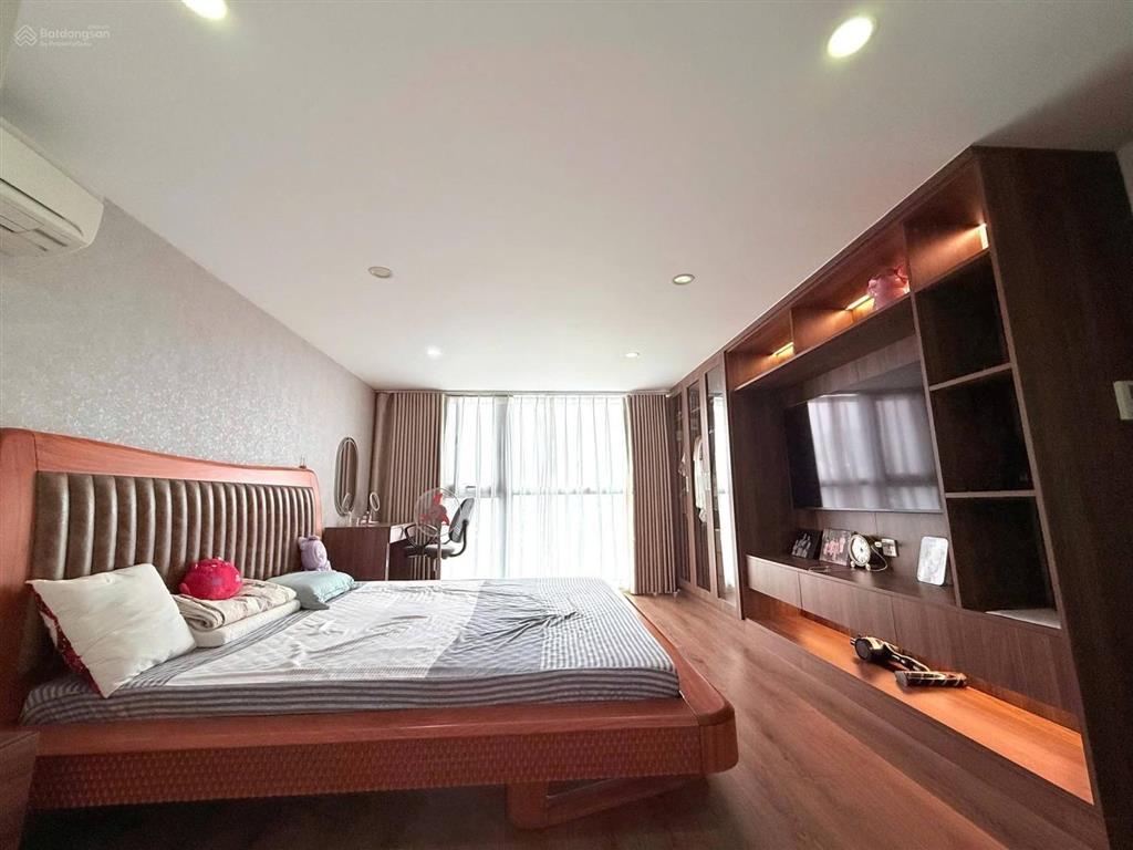Siêu phẩm duplex royal city, căn hộ hiếm đẳng cấp. dt 190m, 4 ngủ, 4 wc. giá 21 tỷ tl