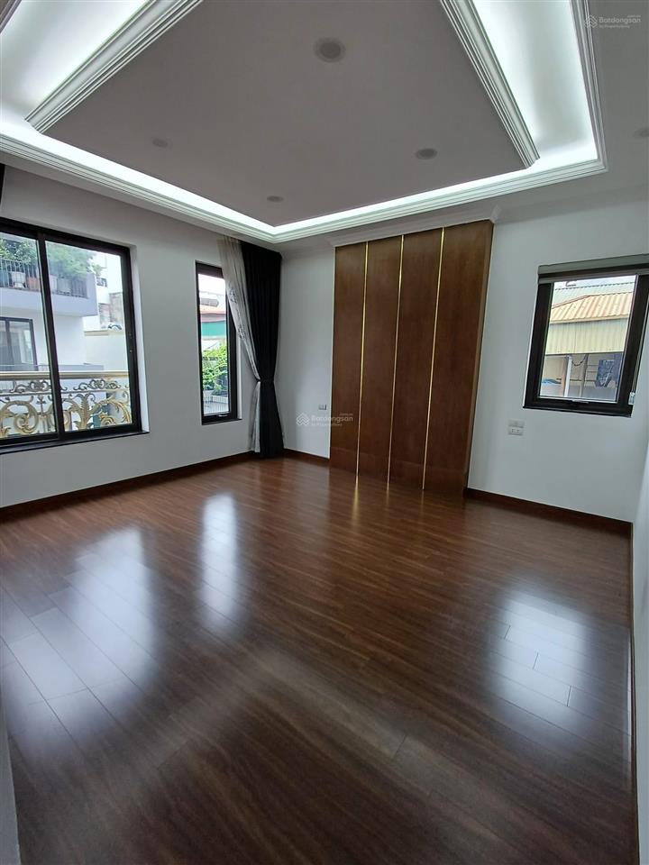 Cho thuê biệt thự mới hiện đại kđt mễ trì hạ. dt 230m² x 4 tầng, mt 12m. giá 50tr