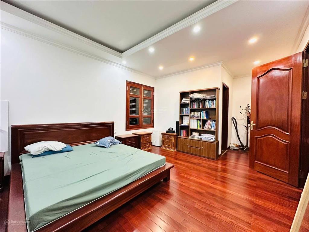 Cho thuê nhà siêu đẹp hiện đại kđt yên hòa trung kính, phố trung kính. dt 80m 5t, mt 6m. giá 36tr