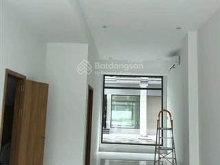Cho thuê the manor central park nguyễn xiển. dt 80m2 x 4t, 1 bán hầm, mt 5m nhà mới. giá 30tr/th