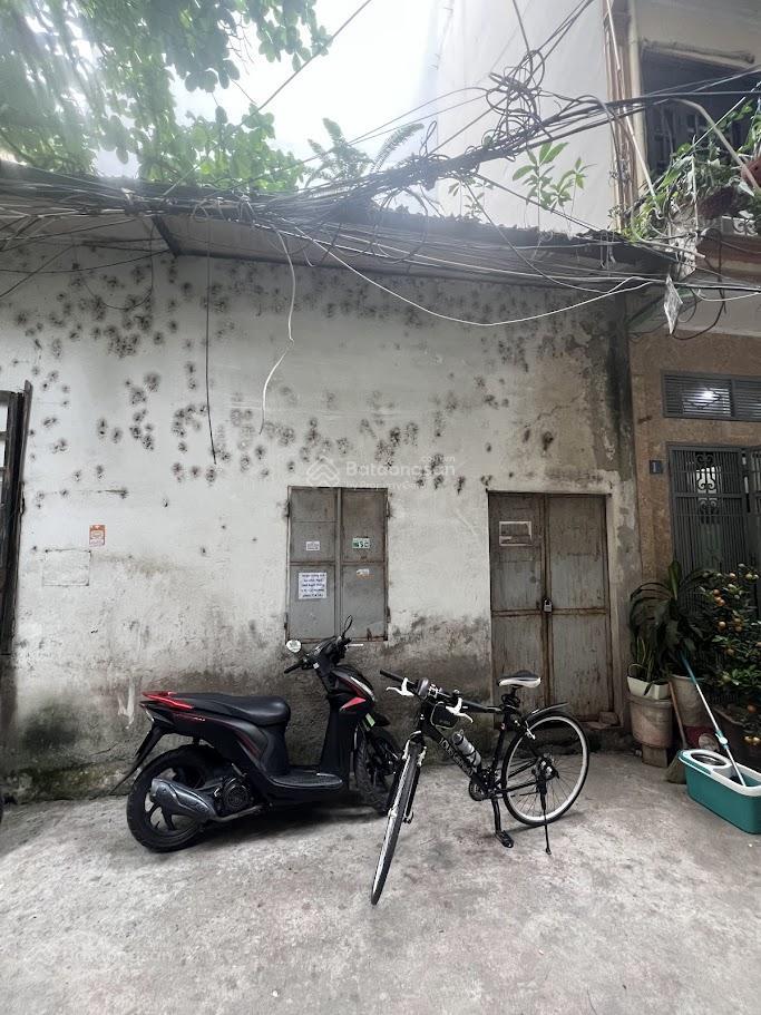 Cho thuê nhà trọ hoặc làm kho 20m2 tại số 51 ngõ 75 lãng yên, 4 triệu vnd, giá ưu đãi