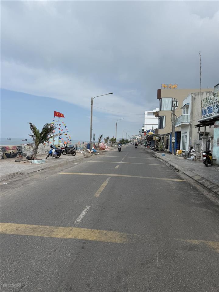 Đất bán trần hưng đạo, xã phước hải, tp hồ chí minh. view biển trực diện, quảng trường. 171m2