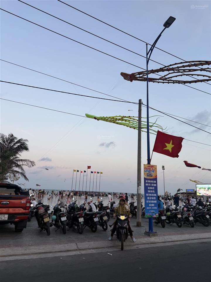 Đất bán trần hưng đạo, xã phước hải, tp hồ chí minh. view biển trực diện, quảng trường. 171m2
