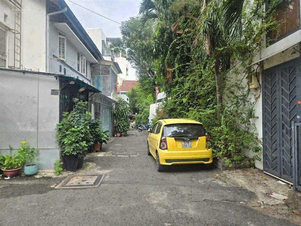 Bán biệt thự phường chợ lớn q5 dt 8m x 13m 1 hầm 1 lửng 3 lầu 1 sân thượng 1 thang máy giá 11 tỷ