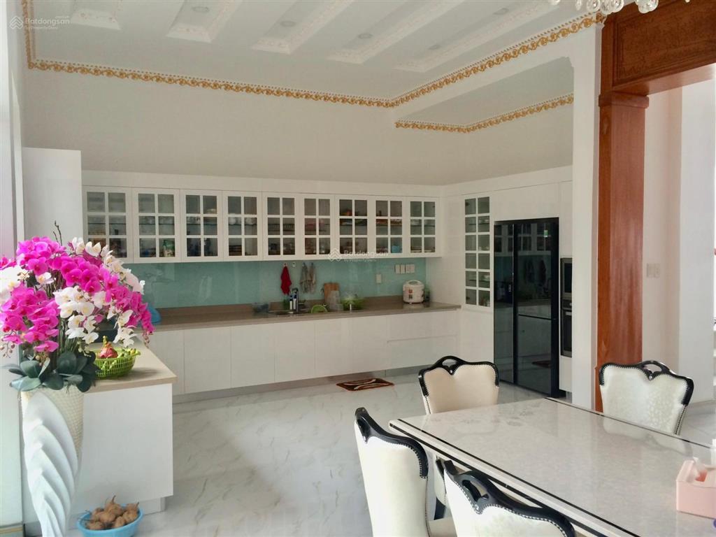 Biệt thự nhà phố dtcn 200m2 khu trung tâm đường 3/2 p. diên hồng, kết cấu 4 lầu, giá bán 37.8 tỷ tl