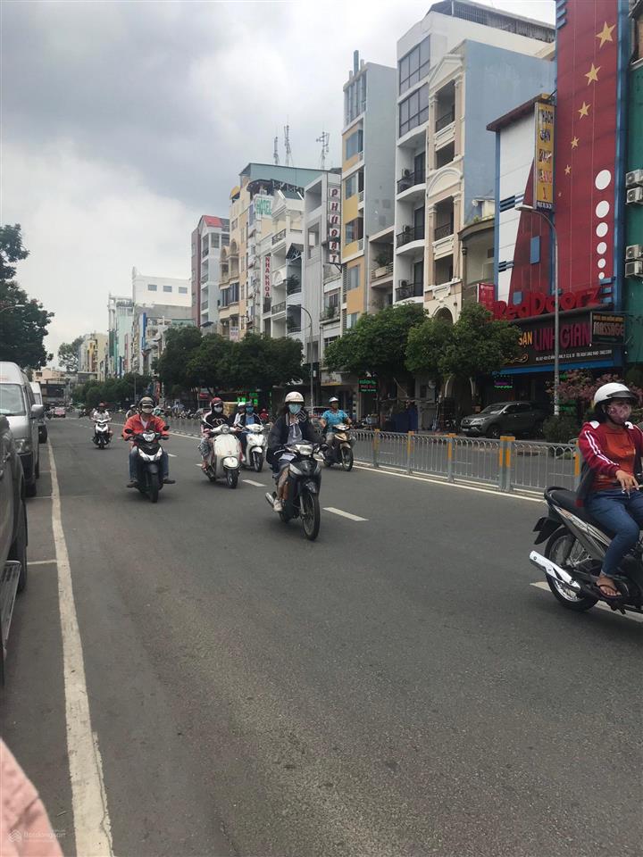 Gửi bán nhà hxh cách 1 căn ra mặt tiền đường thành thái, giá 9 tỷ, kết cấu 1 trệt 1 lửng 2 lầu st