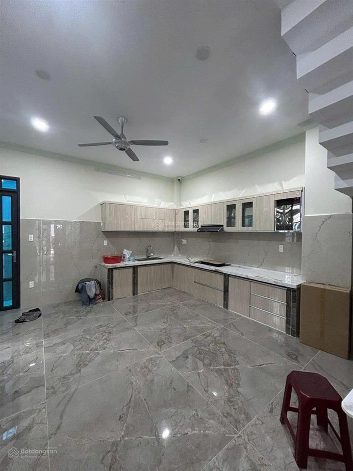 Chính chủ cho thuê nhà mới xây dựng đầy đủ nội thất đường lạc long quận q. tân bình