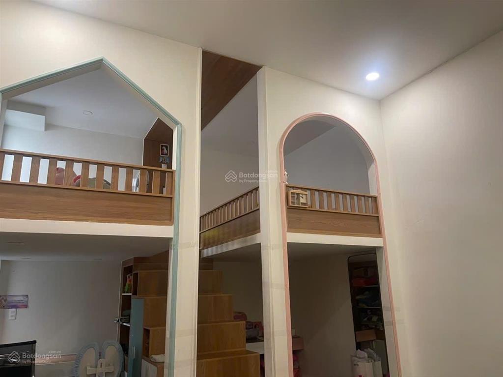 Bán nhà mt gò dưa, phường tam bình, thủ đức, 8.5x25m, 190m2, xây dựng kiểu biệt thự, giá 15,99 tỷ
