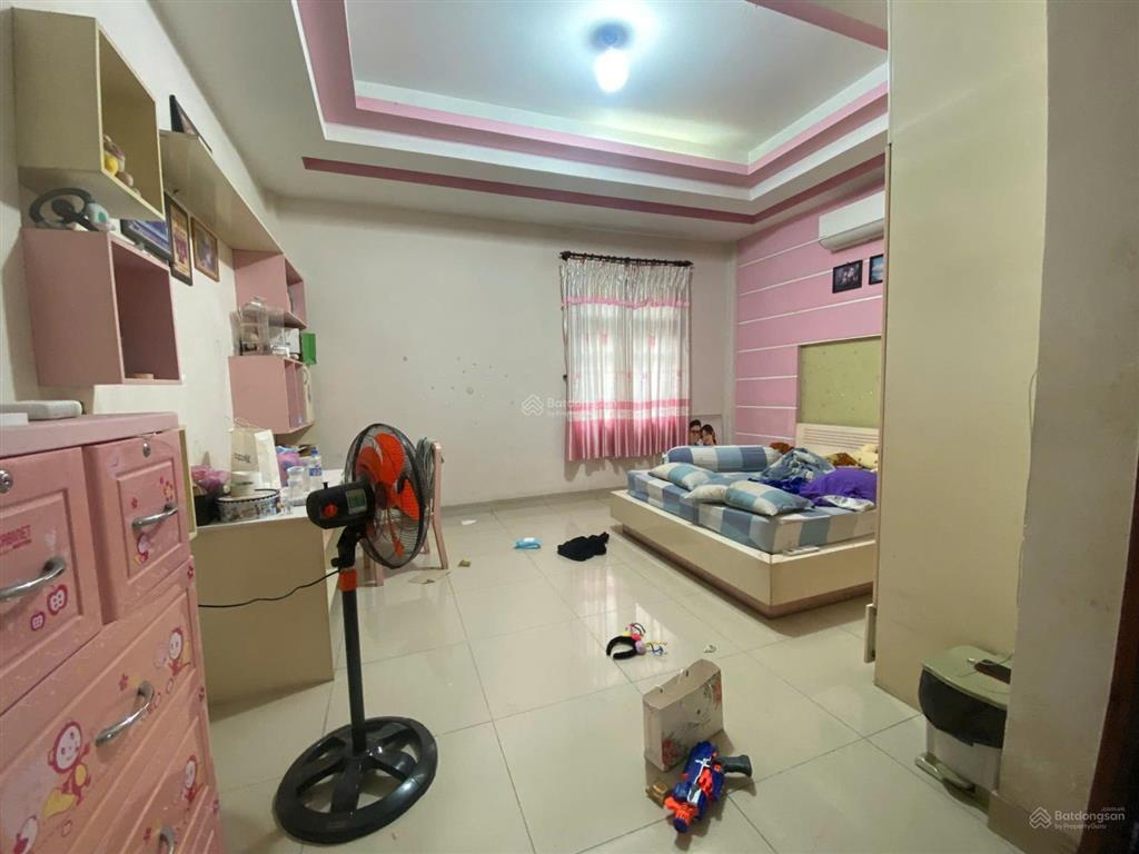 Bán nhà mt đường kính nổi, p. tân đông hiệp, ngã tư chiêu liêu, hcm, 15x20m, 3 tầng, giá chỉ 10,9tỷ