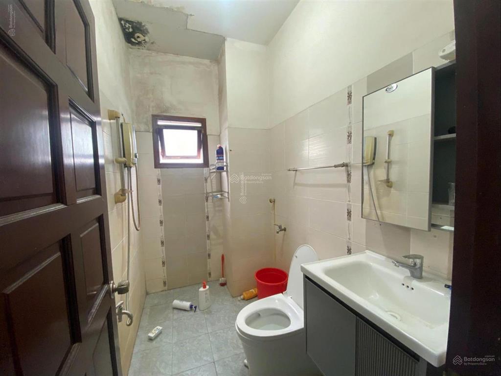 Bán nhà mt đường kính nổi, p. tân đông hiệp, ngã tư chiêu liêu, hcm, 15x20m, 3 tầng, giá chỉ 10,9tỷ